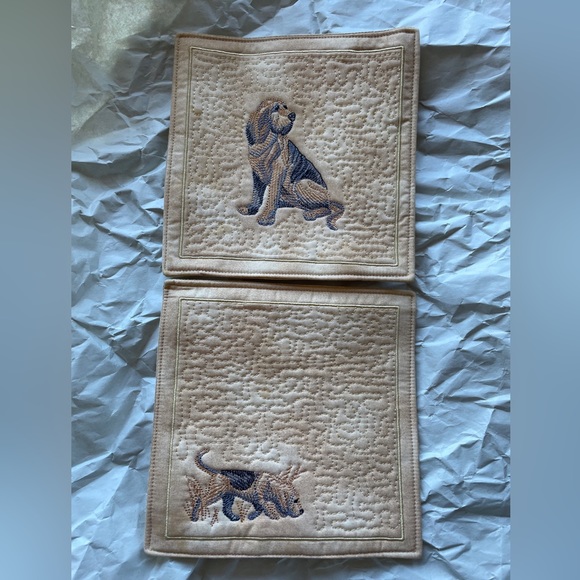 Other - Embroidered Blood Hound Pot Holders Set Of 2